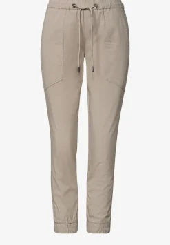 Slim Leg Hose in leichter Qualität