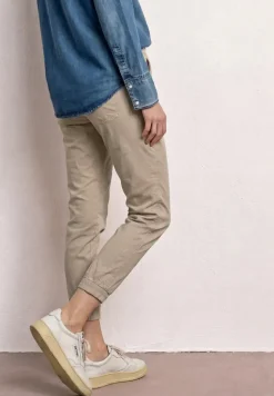 Slim Leg Hose in leichter Qualität