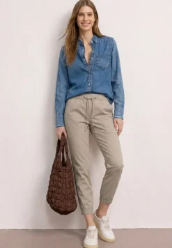 Slim Leg Hose in leichter Qualität