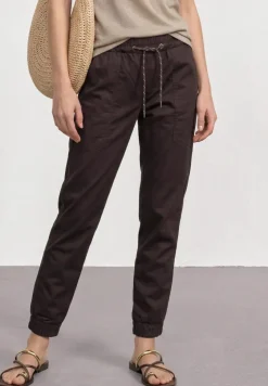 Slim Leg Hose in leichter Qualität