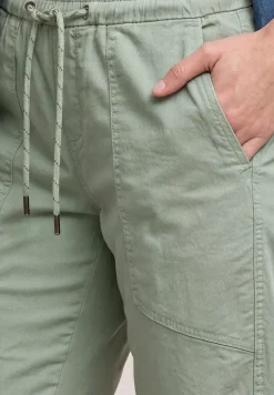 Slim Leg Hose in leichter Qualität