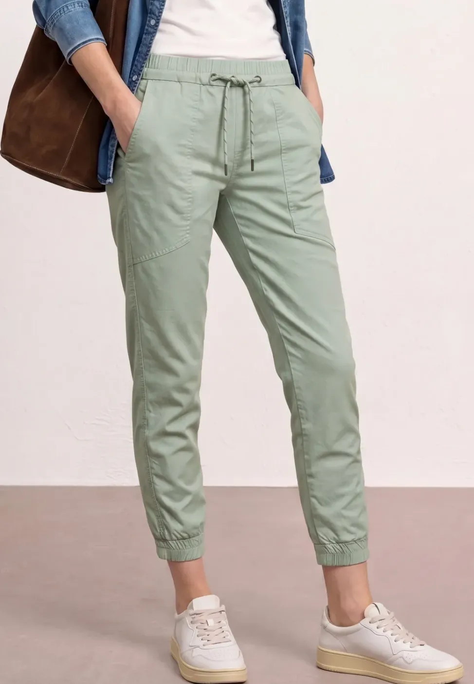 Slim Leg Hose in leichter Qualität
