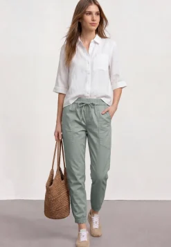 Slim Leg Hose in leichter Qualität