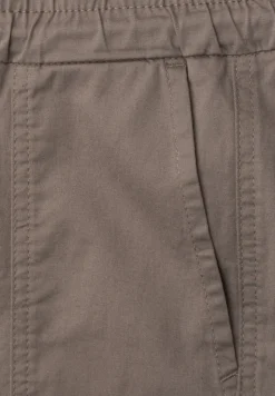 Slim Leg Hose in leichter Qualität