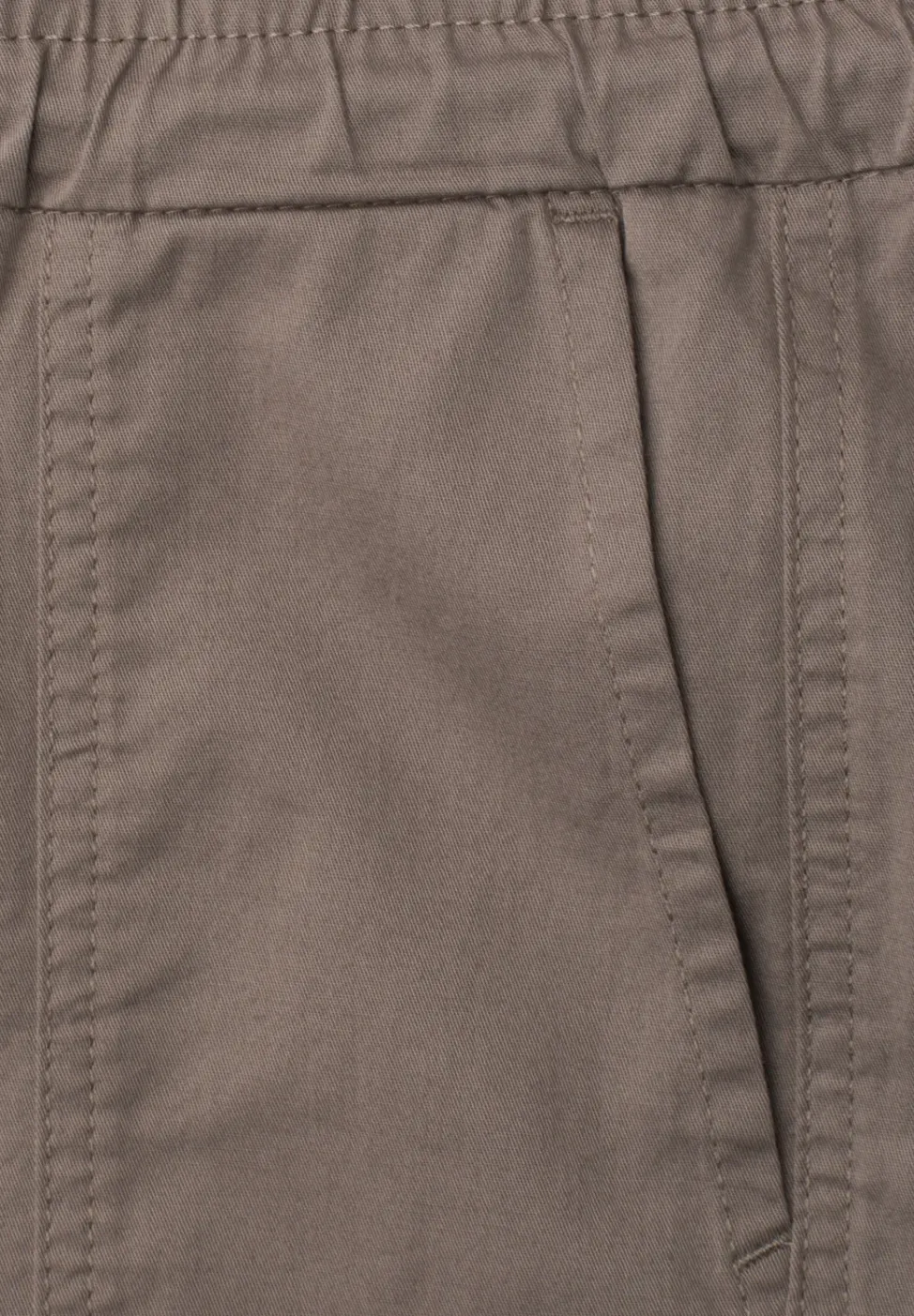 Slim Leg Hose in leichter Qualität