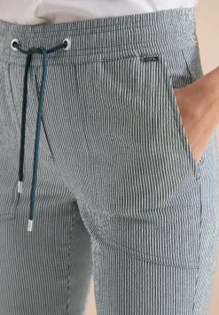 Slim Leg Hose in Seersucker Qualität