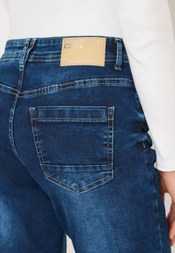 Slim Leg Jeans