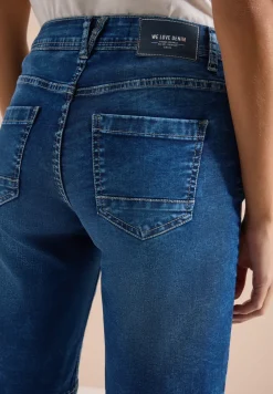 Slim Leg Jeansshorts im Casual Fit