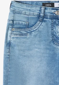 Slim Leg Jeansshorts im Casual Fit