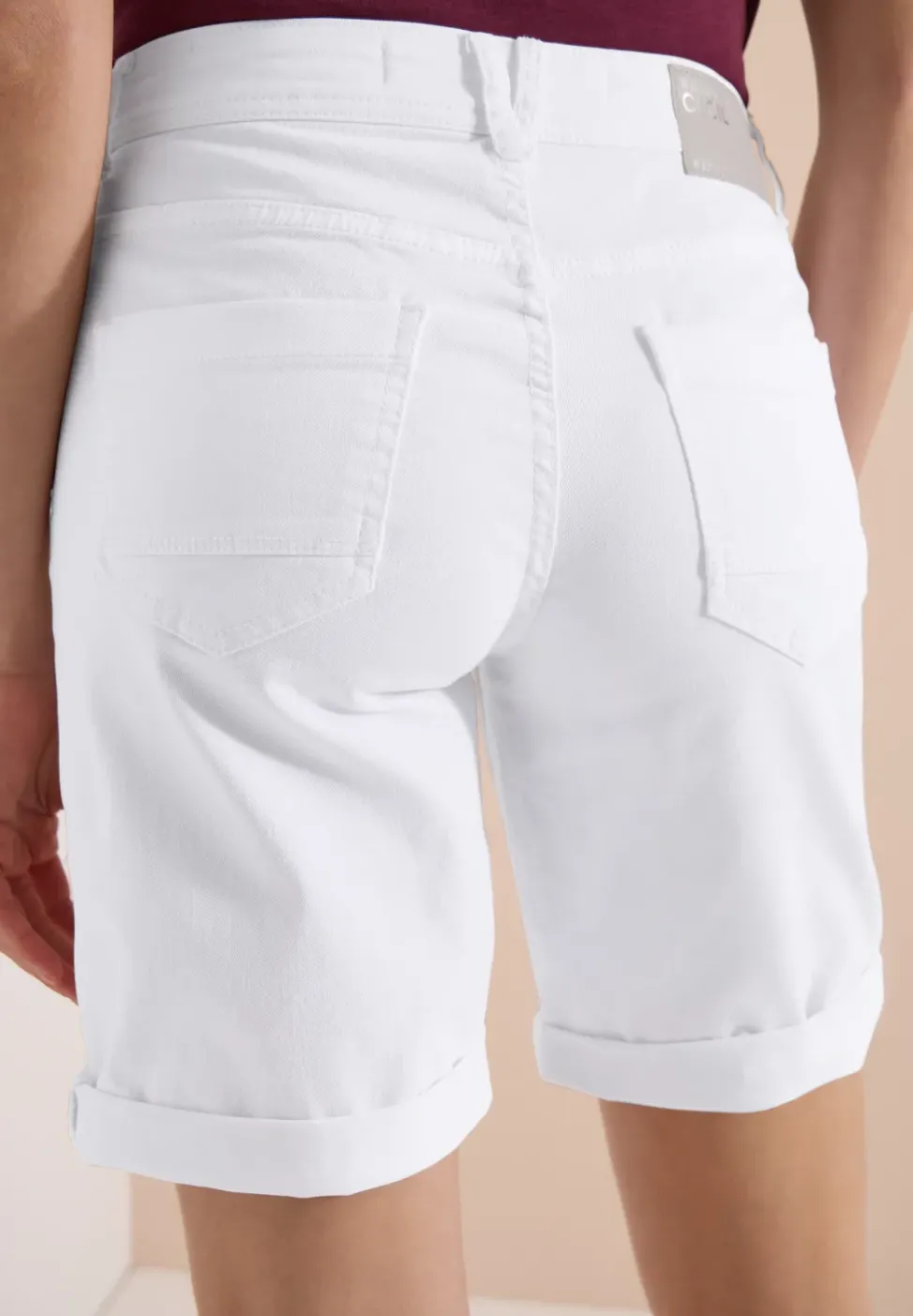 Slim Leg Jeansshorts im Casual Fit