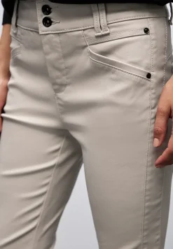 Slim Fit Coated Hose