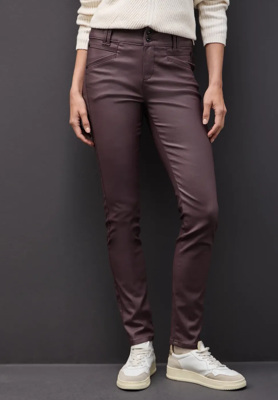 Slim Fit Coated Hose