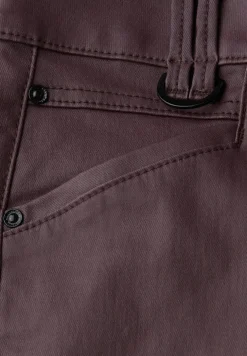 Slim Fit Coated Hose