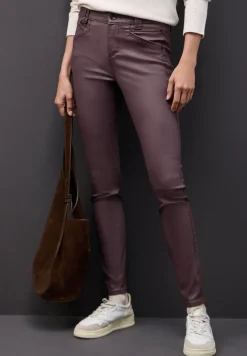 Slim Fit Coated Hose