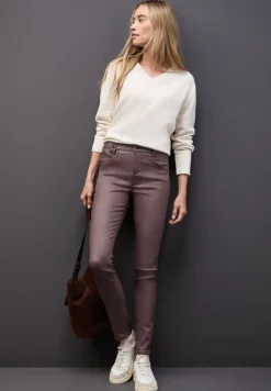 Slim Fit Coated Hose
