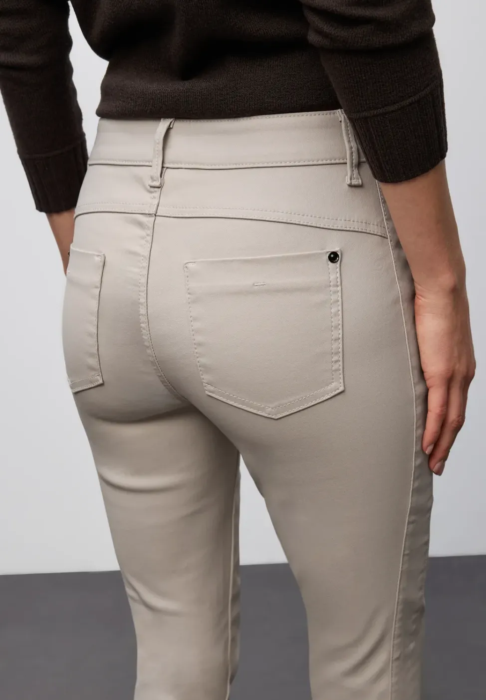 Slim Fit Coated Hose