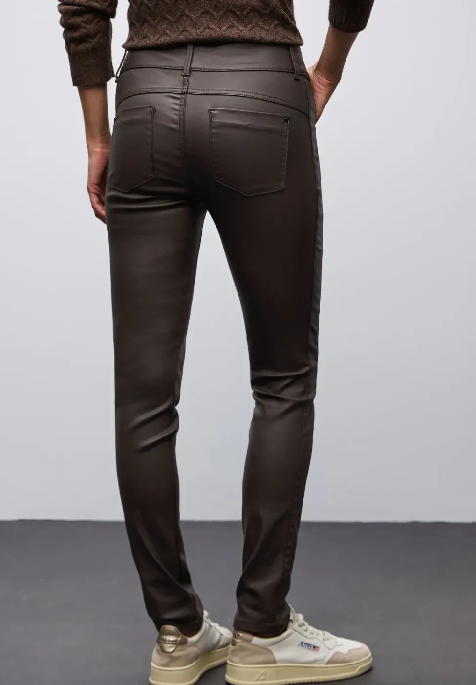 Slim Fit Coated Hose