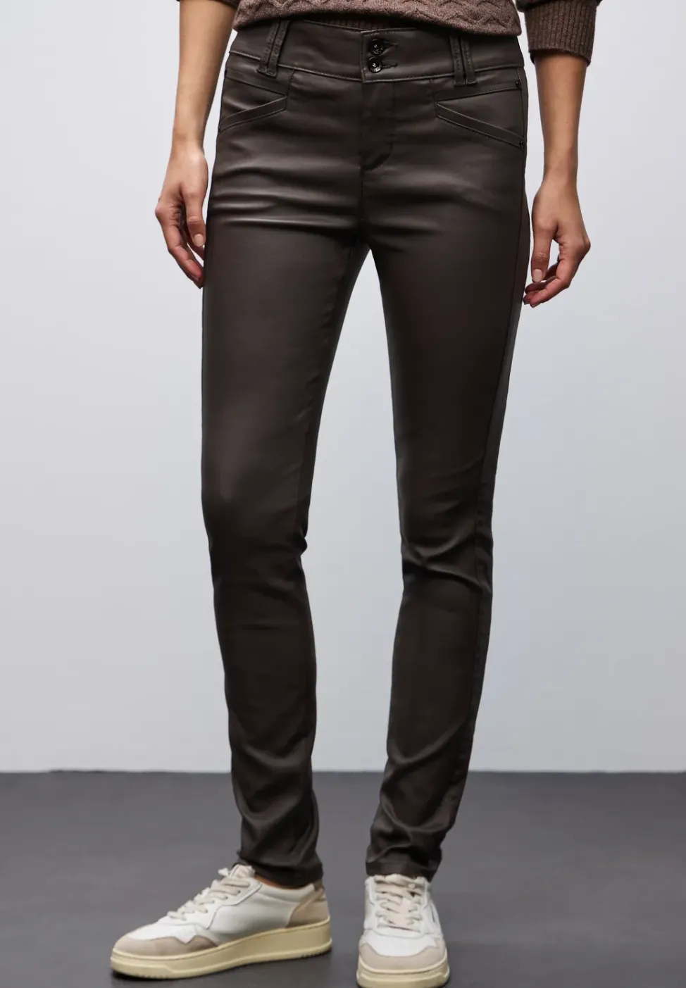 Slim Fit Coated Hose
