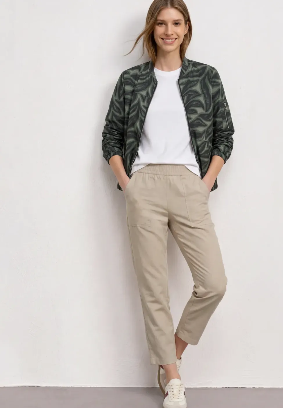 Slim Leg Chino mit Elastikbund