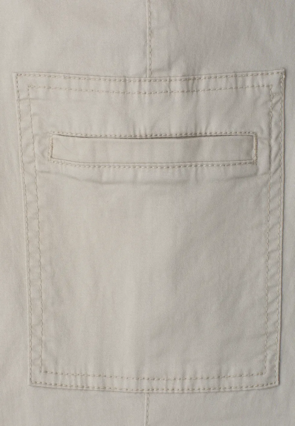 Slim Leg Chino mit Taschen im Cargo-Look