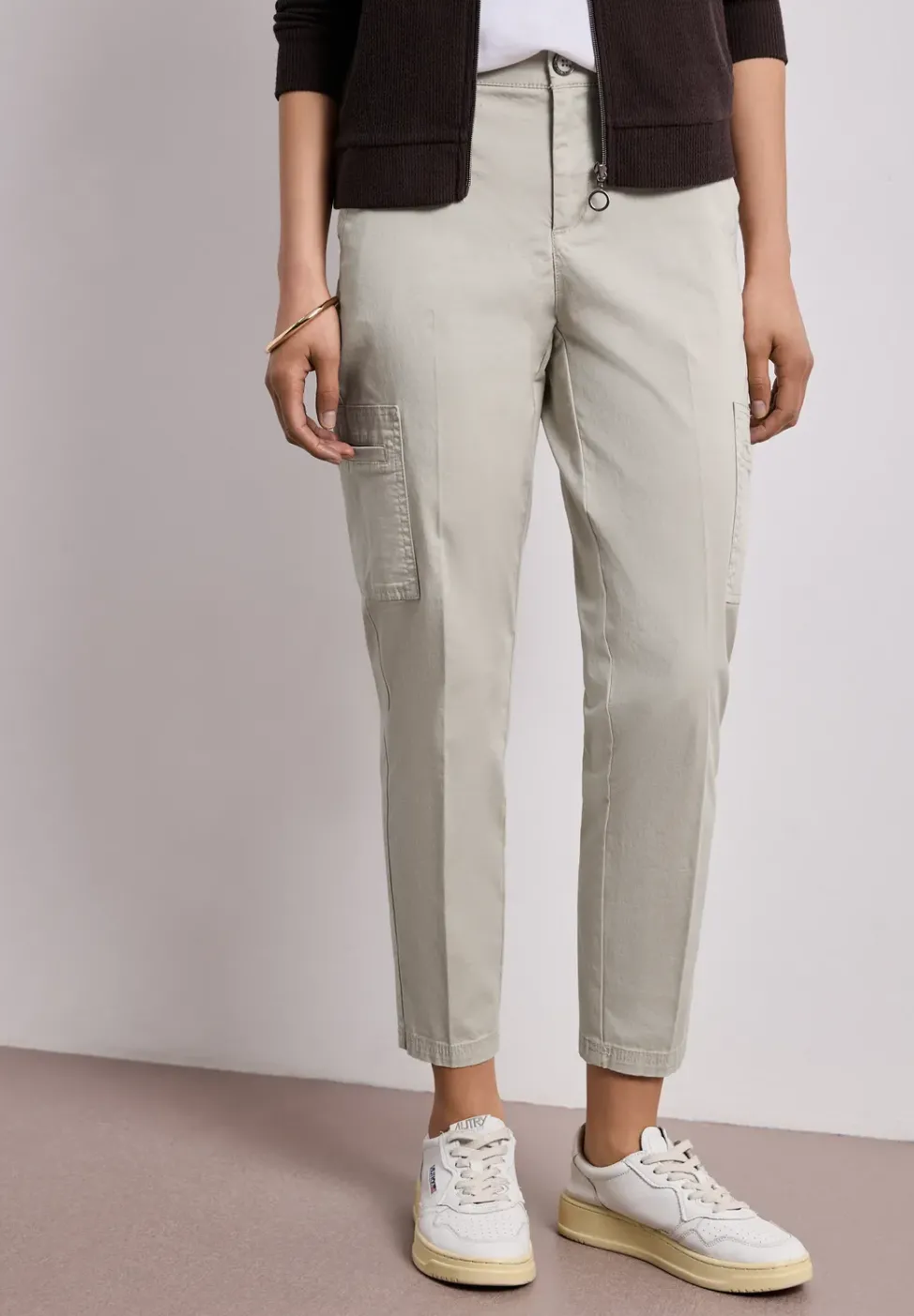 Slim Leg Chino mit Taschen im Cargo-Look