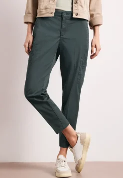 Slim Leg Chino mit Taschen im Cargo-Look