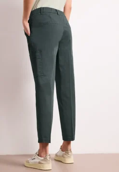 Slim Leg Chino mit Taschen im Cargo-Look