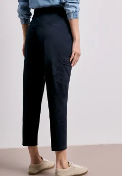 Slim Leg Chino mit Taschen im Cargo-Look