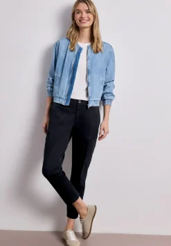 Slim Leg Chino mit Taschen im Cargo-Look