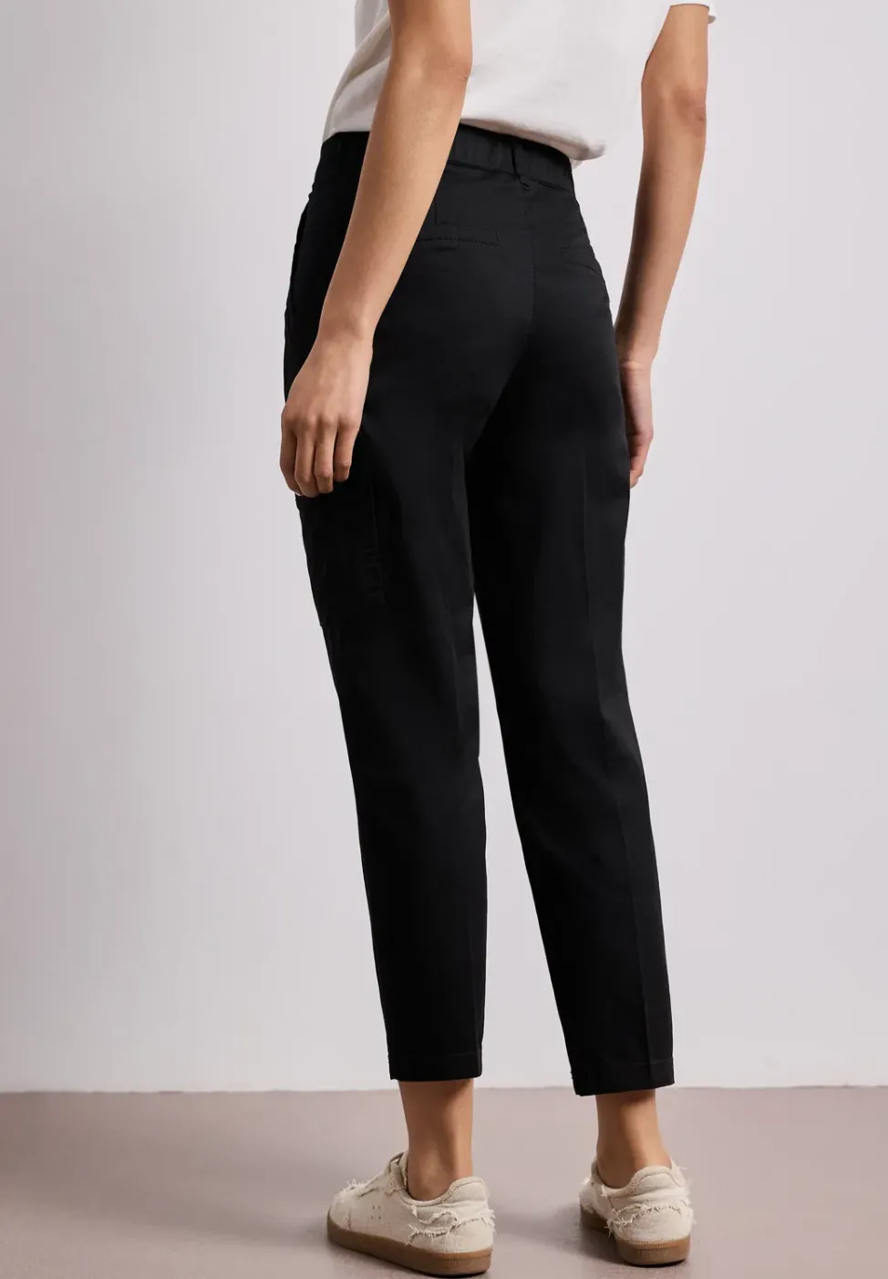 Slim Leg Chino mit Taschen im Cargo-Look