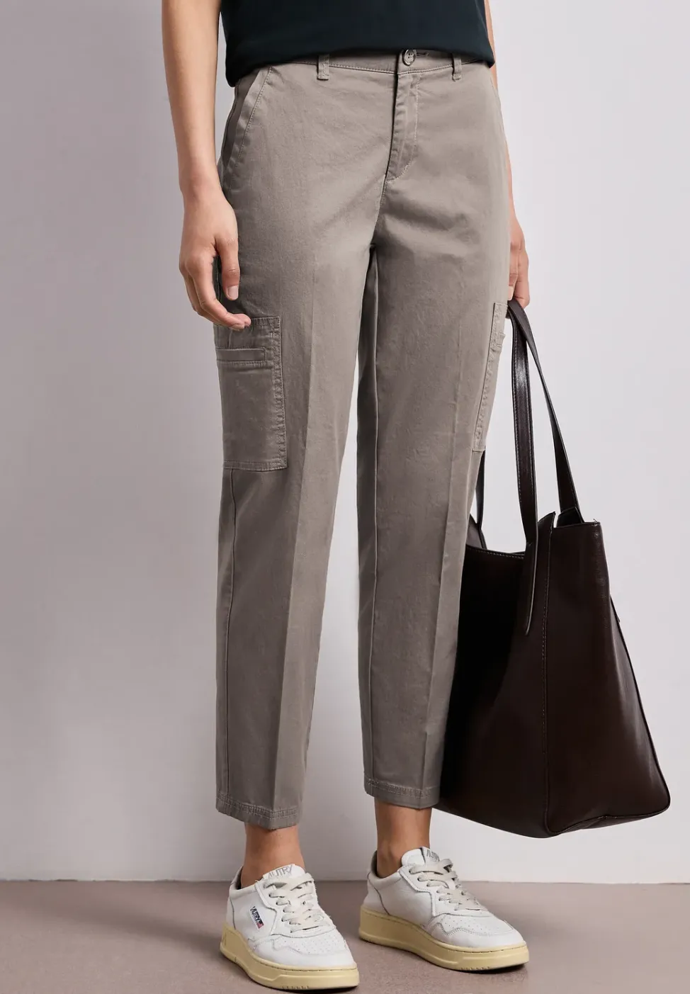 Slim Leg Chino mit Taschen im Cargo-Look