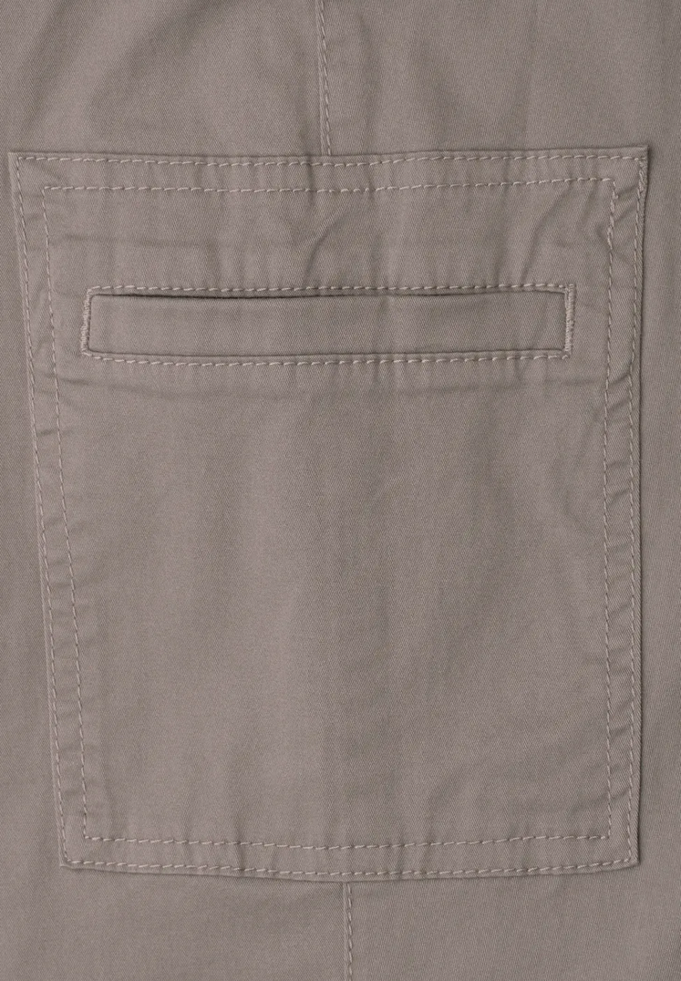 Slim Leg Chino mit Taschen im Cargo-Look