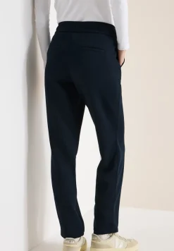 Slim Leg Hose