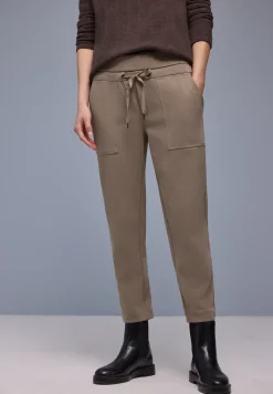 Slim Leg Hose
