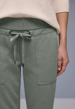 Slim Leg Hose
