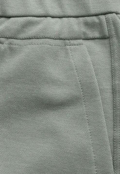 Slim Leg Hose