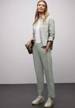 Slim Leg Hose