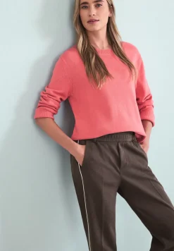 Slim Leg Hose