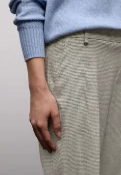 Slim Leg Hose