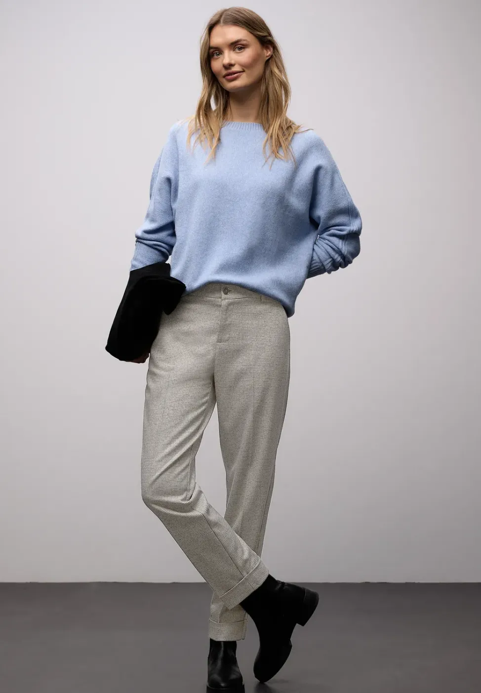 Slim Leg Hose