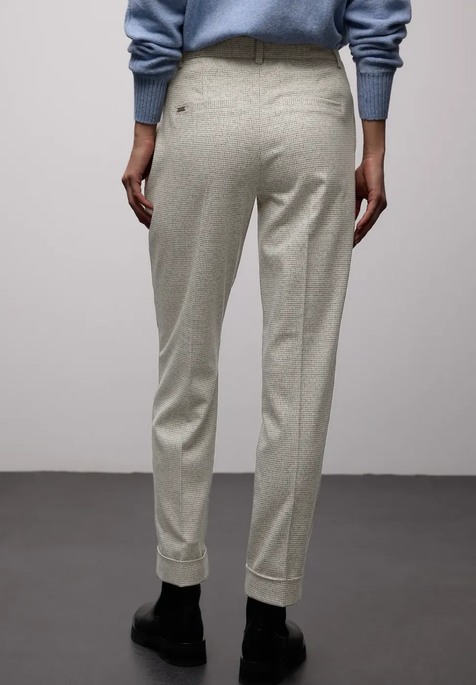 Slim Leg Hose