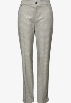 Slim Leg Hose