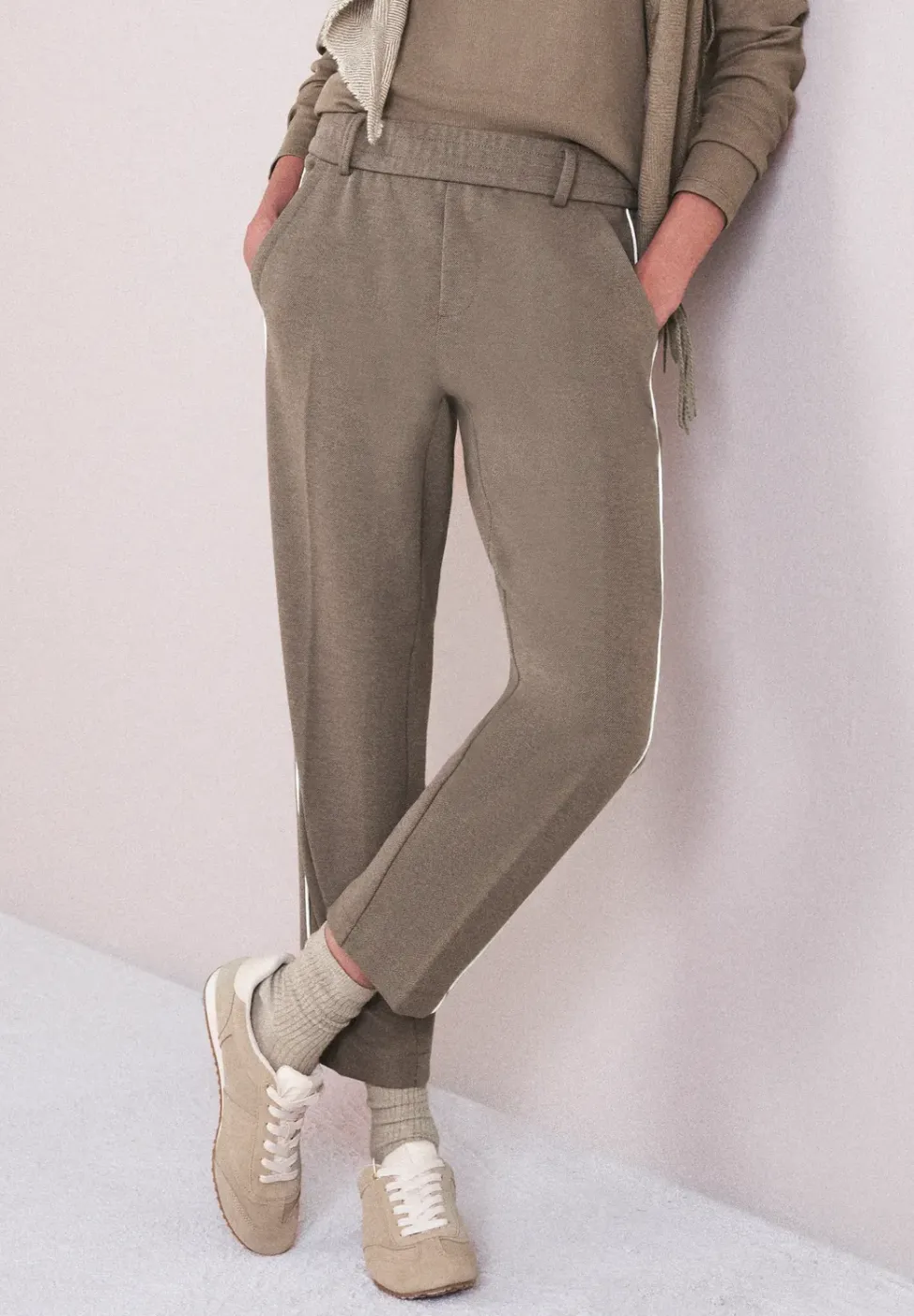 Slim Leg Hose