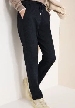 Slim Leg Hose