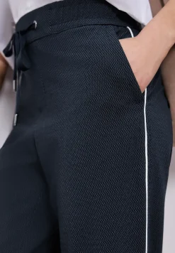 Slim Leg Hose
