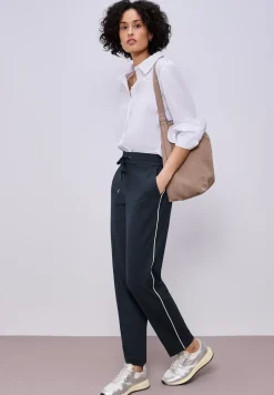 Slim Leg Hose