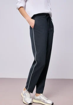 Slim Leg Hose