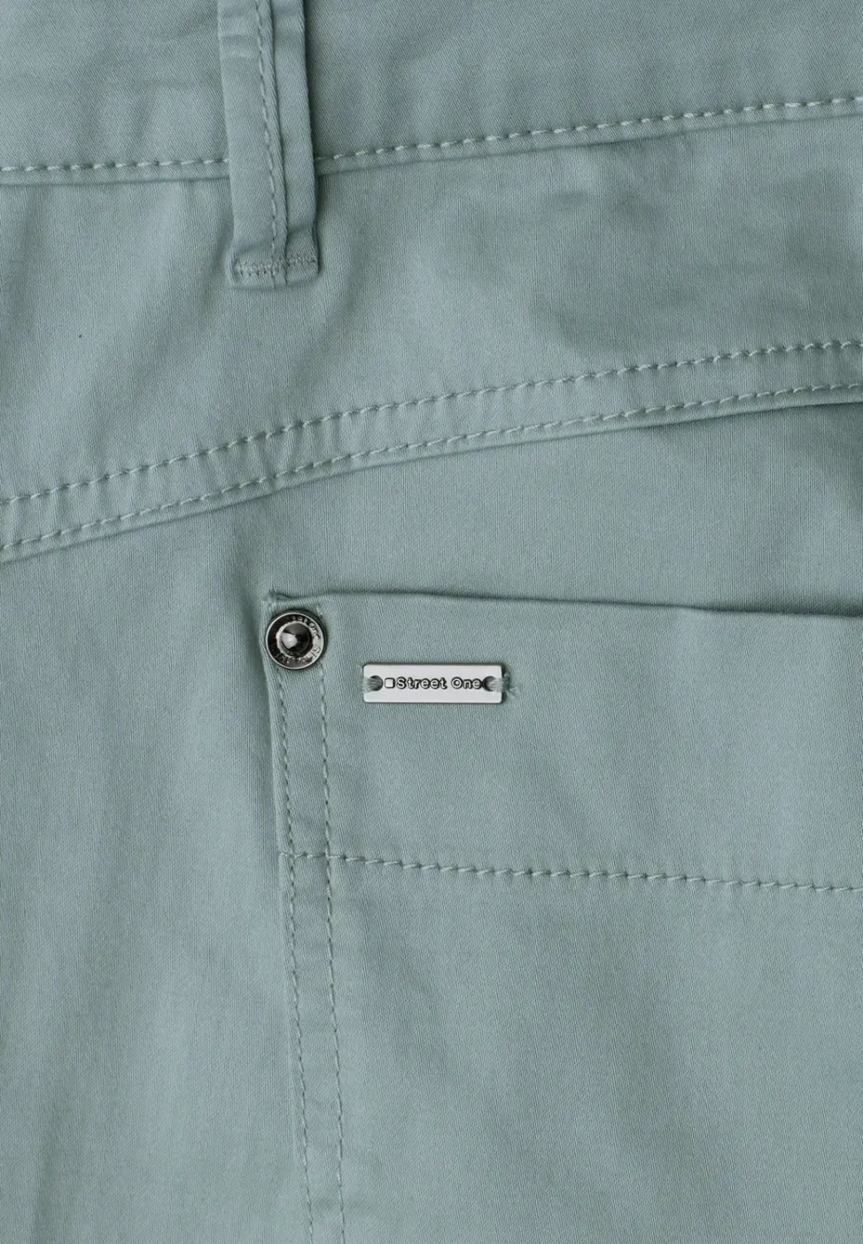 7/8 Slim Leg Hose im Satin-Look