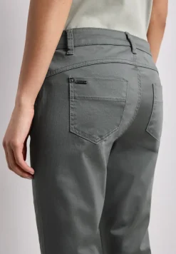 7/8 Slim Leg Hose im Satin-Look