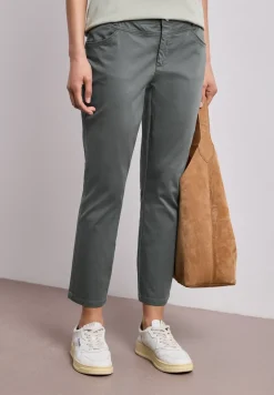 7/8 Slim Leg Hose im Satin-Look
